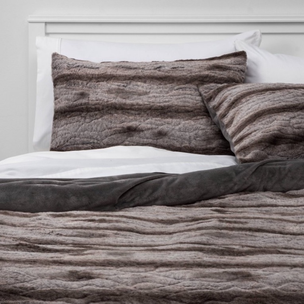 King Faux Fur Comforter and Sham Set Gry-Threshold